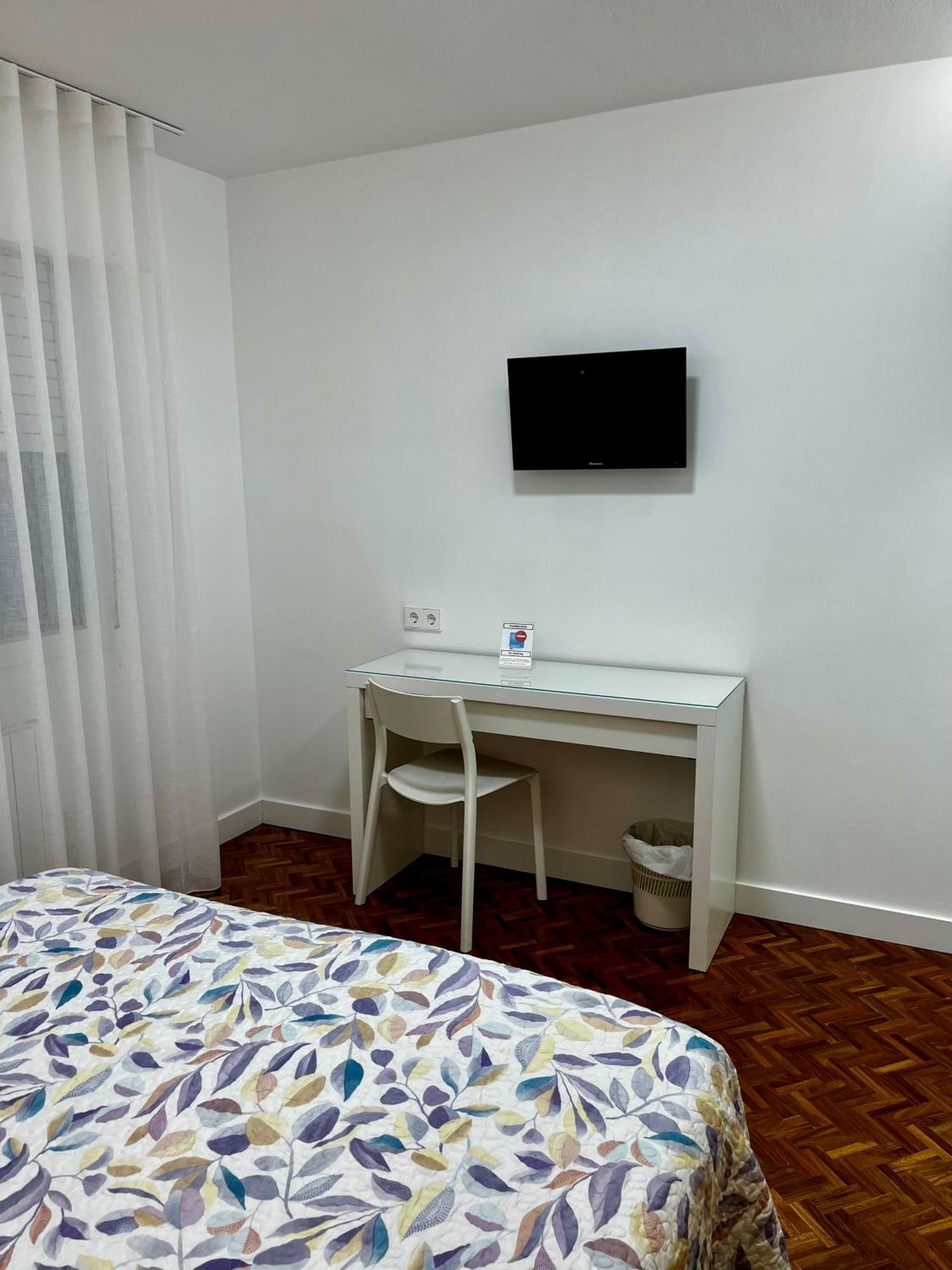 Hostal Charo II Santiago de Compostela Ngoại thất bức ảnh