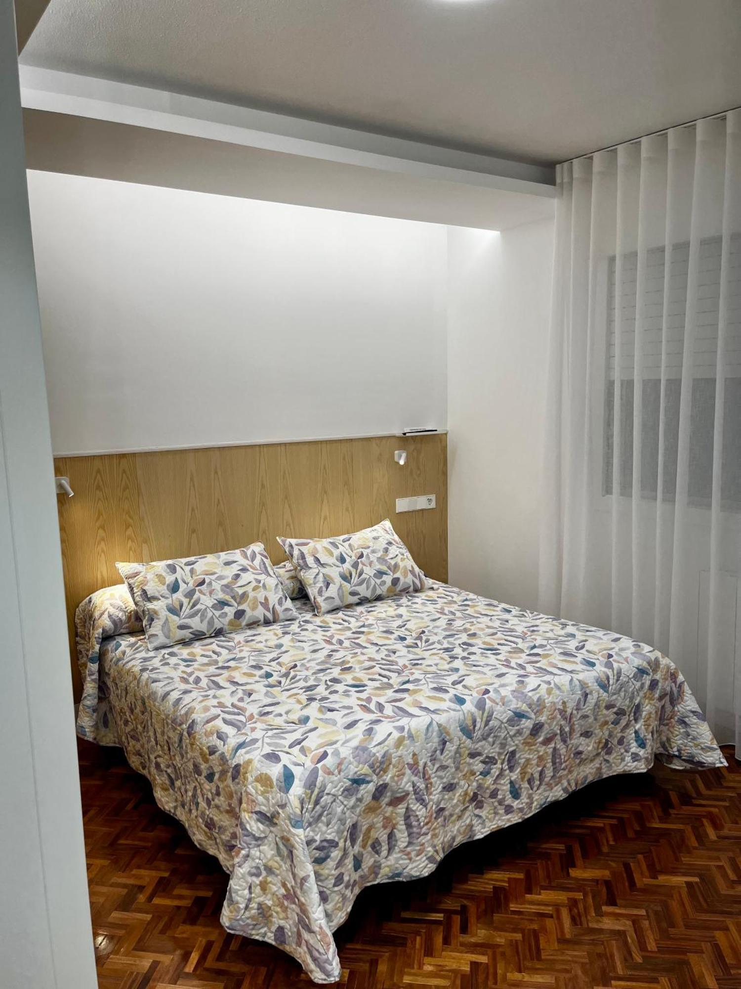Hostal Charo II Santiago de Compostela Ngoại thất bức ảnh